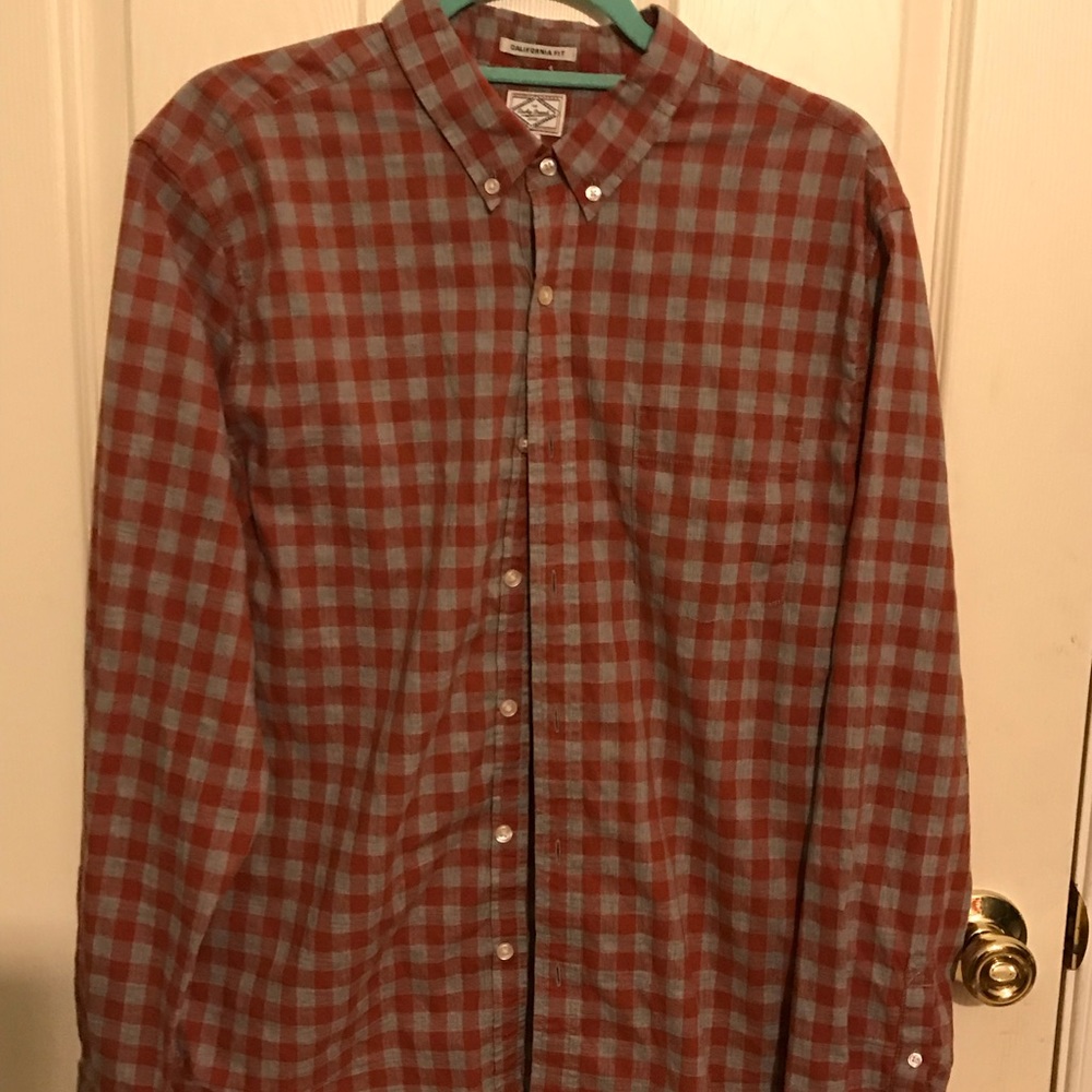 Lucky Brand Men’s Button up Collared Shirt.